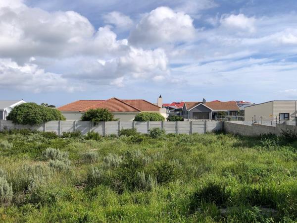 596 m² Land