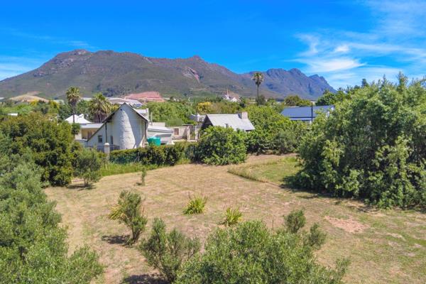 890 m² Land