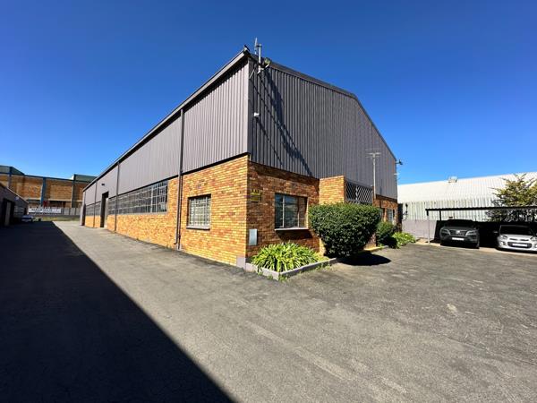 1 100 m² Industrial space