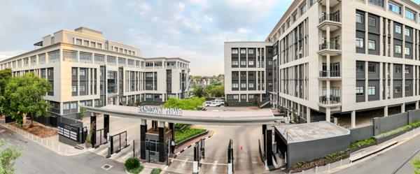 1 210.9 m² Office Space