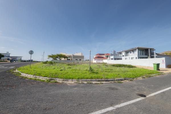 727 m² Land