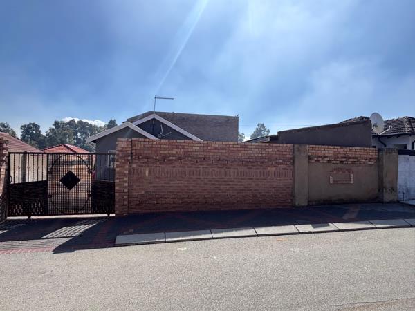 2 Bedroom House