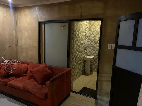 1 Bedroom House