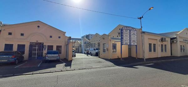 945 m² Commercial space