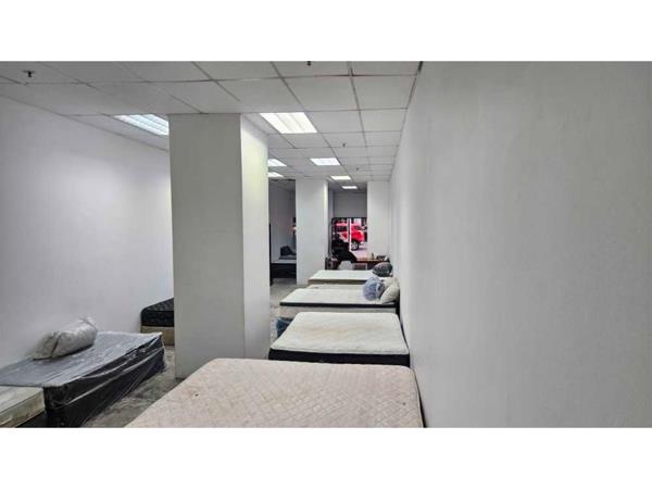 158 m² Retail Space