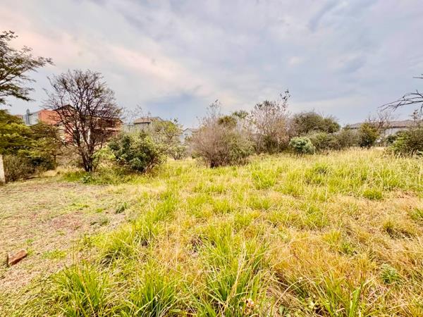 2 742 m² Land