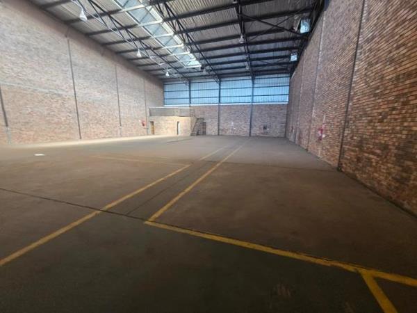 965 m² Industrial space