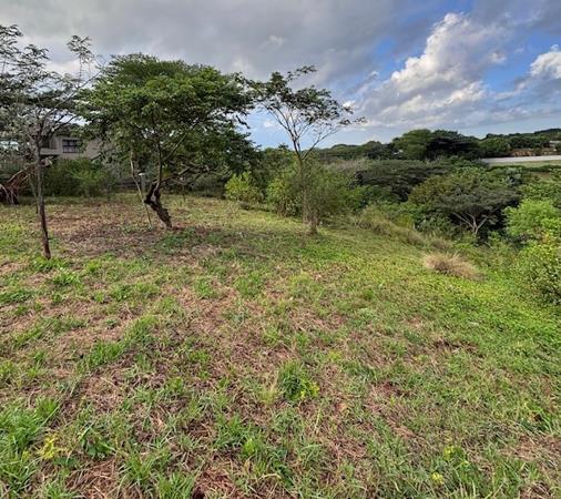 1 713 m² Land