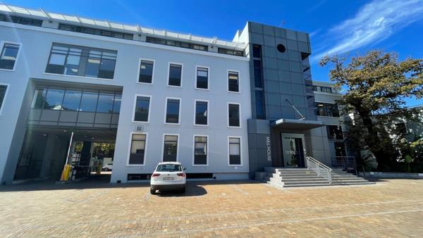 310 m² Commercial space