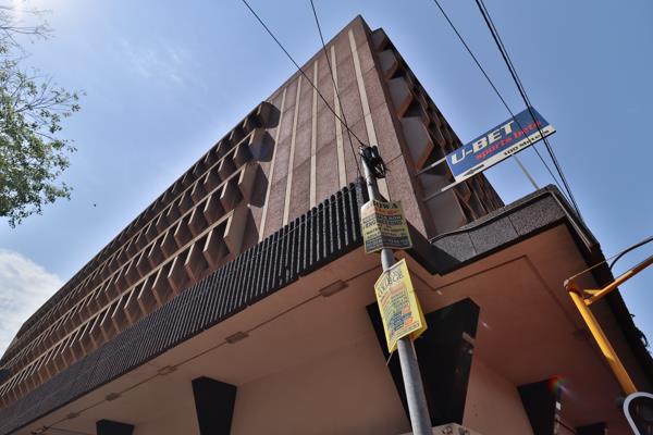 100 m² Retail Space