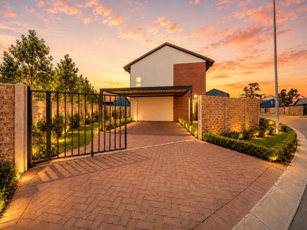 4 Bedroom Townhouse