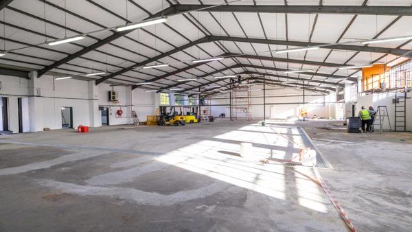 1 012 m² Industrial space