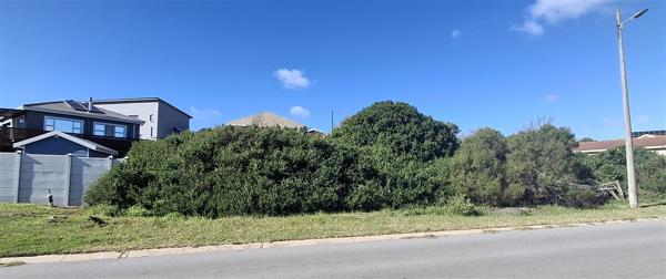 720 m² Land