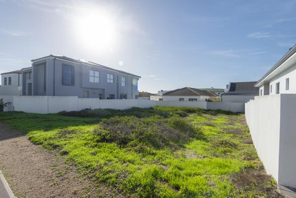 354 m² Land