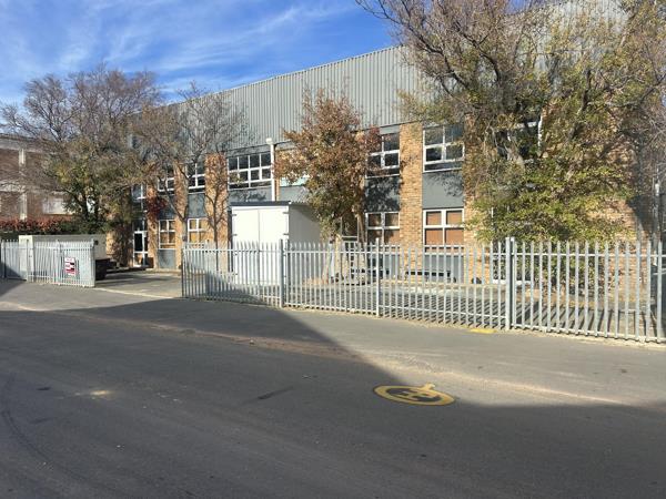 924 m² Industrial space