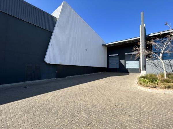 2 596 m² Industrial space