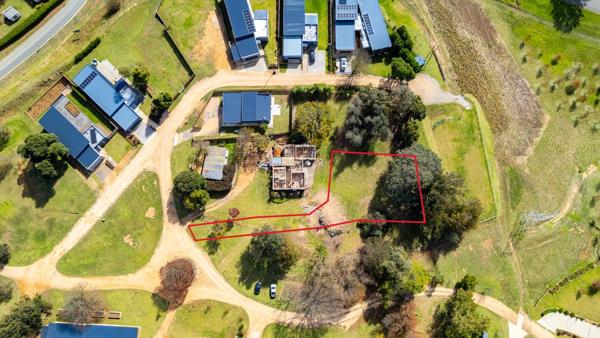 921 m² Land