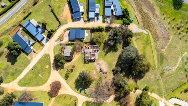 921 m² Land