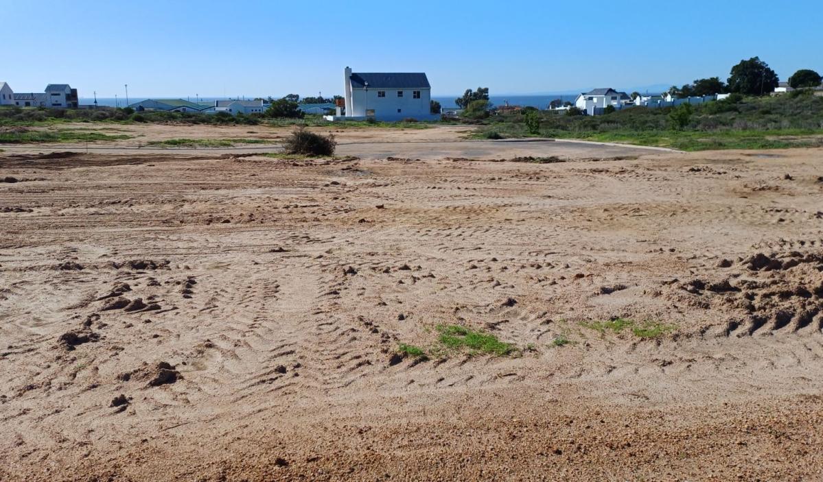 264 m² Land available in St Helena Views