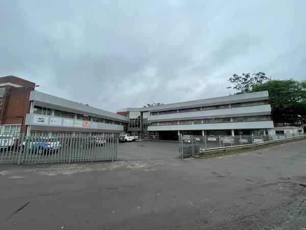 1 650 m² Office Space