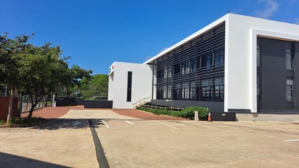 1 679 m² Office Space