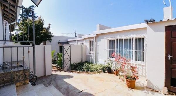1 Bedroom Garden Cottage