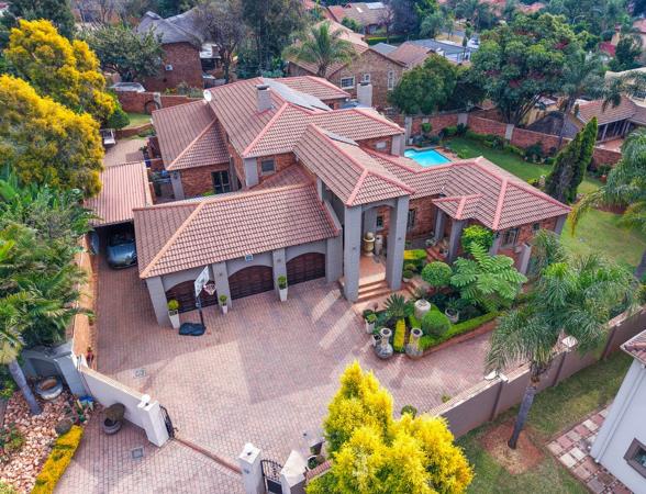 5 Bedroom House