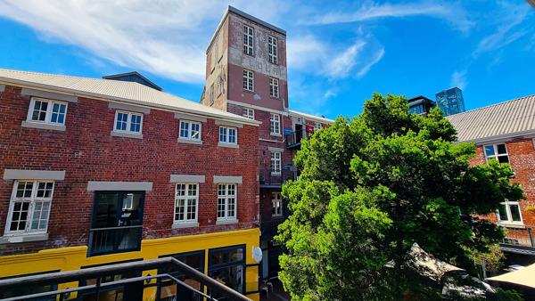 280 m² Commercial space