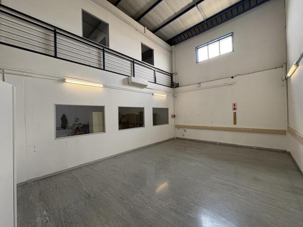451 m² Industrial space