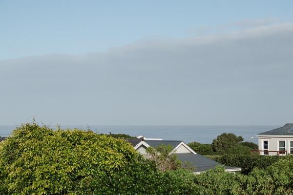680 m² Land