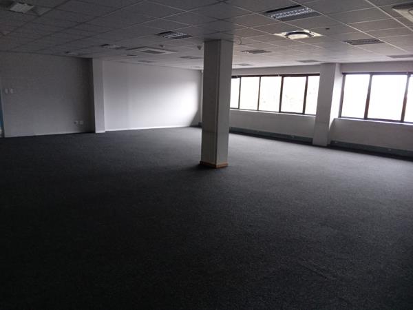 1 069 m² Commercial space