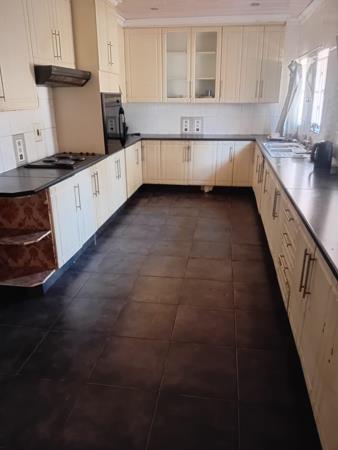 10 Bedroom House