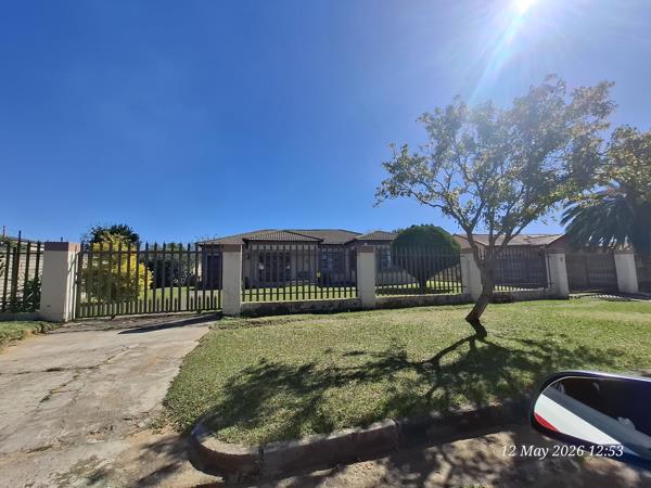 6 Bedroom House