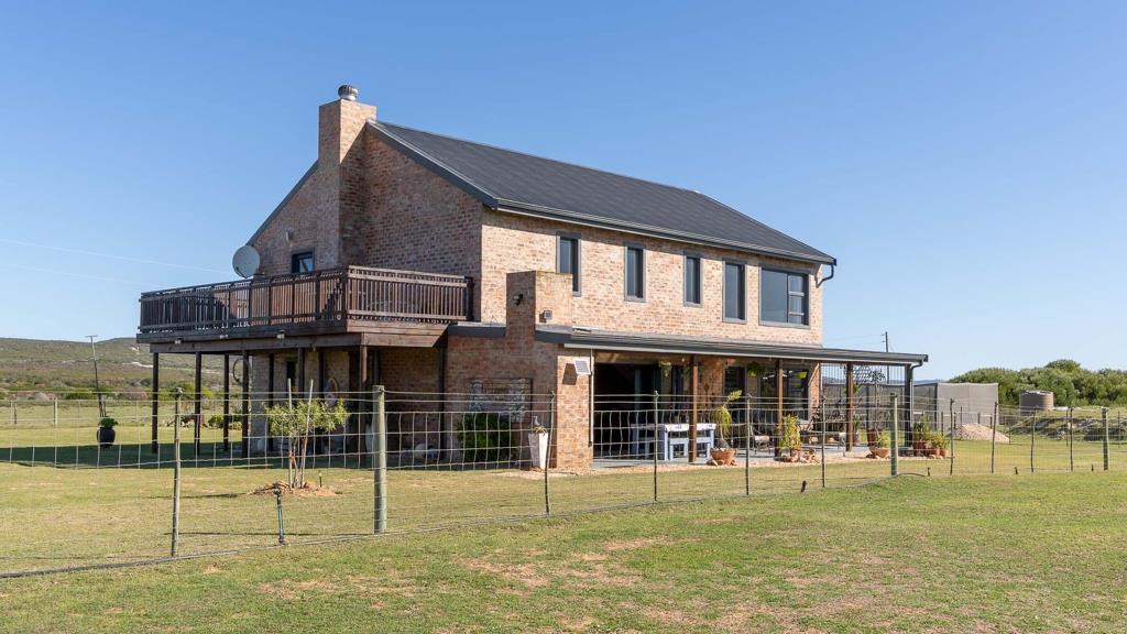 10.3 ha Farm