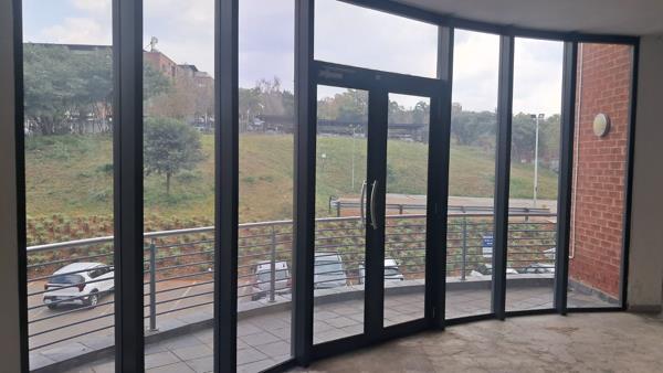 359 m² Retail Space