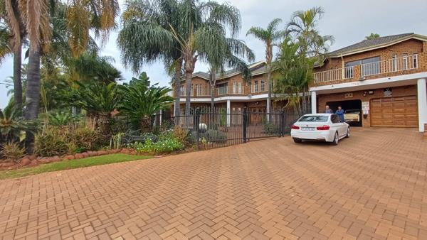 6 Bedroom House
