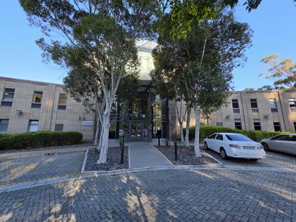 967 m² Commercial space
