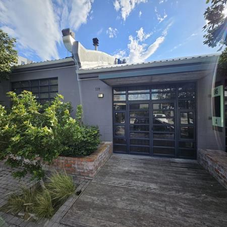 200 m² Commercial space