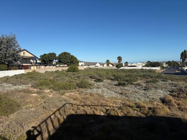 925 m² Land