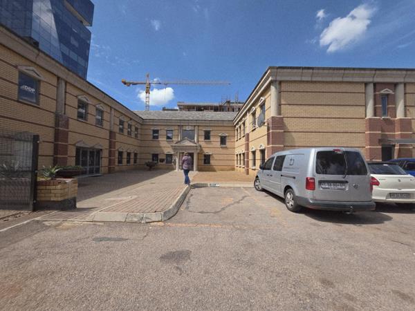 230 m² Commercial space