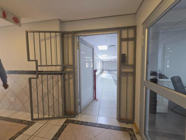 230 m² Commercial space
