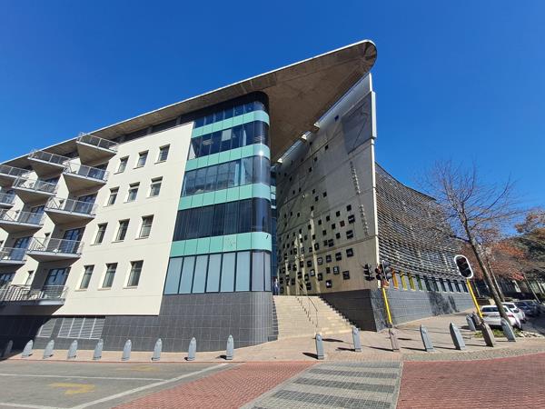 952 m² Commercial space