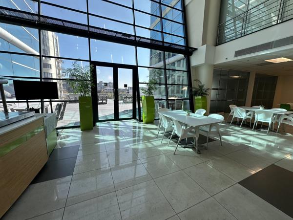 492 m² Commercial space