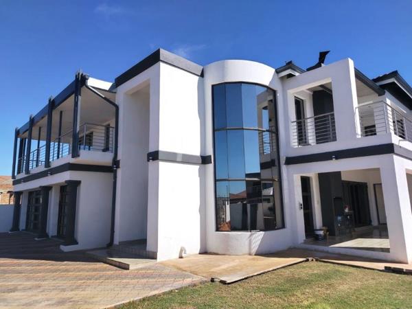 5 Bedroom House