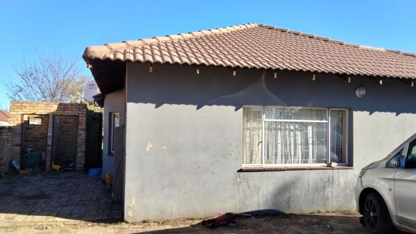 10 Bedroom House
