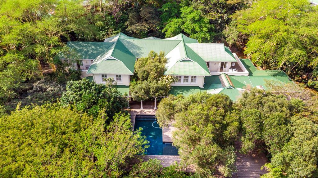 5 Bedroom House