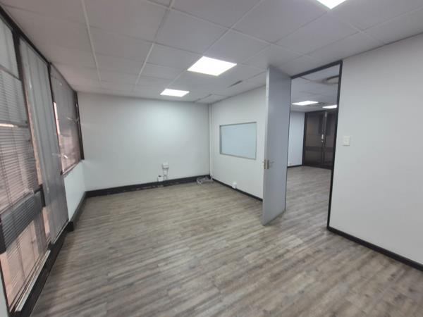 55.7 m² Commercial space