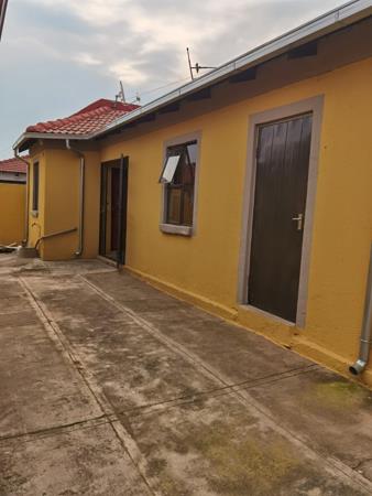 1 Bedroom Garden Cottage