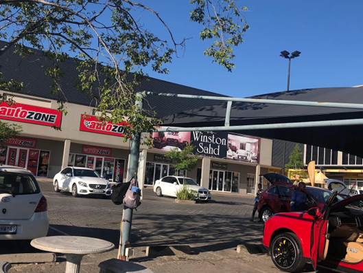 136 m² Retail Space