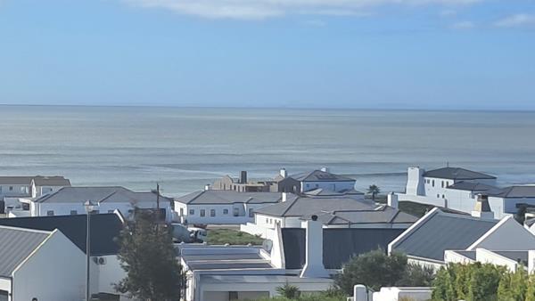 752 m² Land